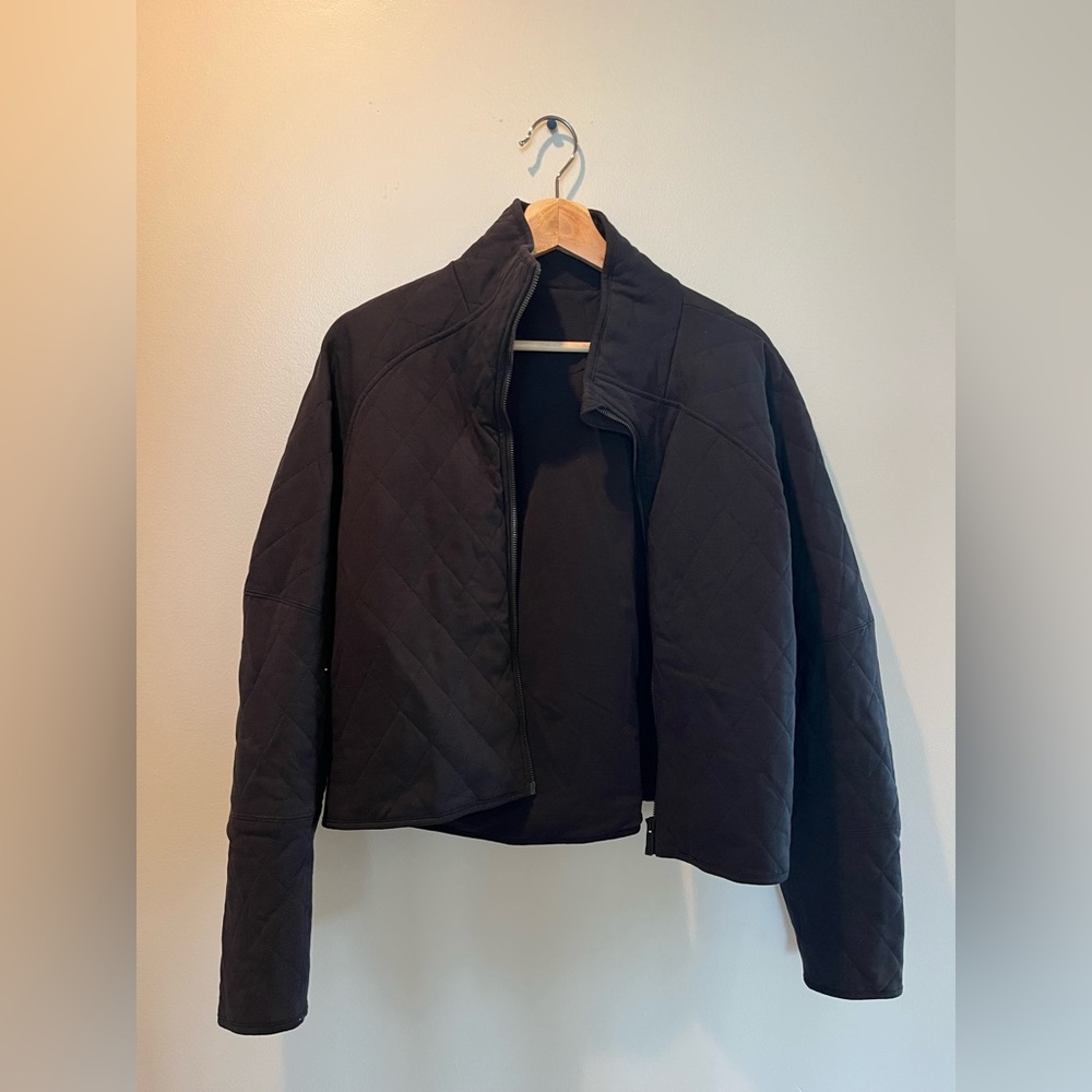 Lululemon Athletica black quilted calm bomber style thick everyday jacket